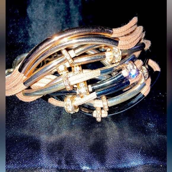 NEW!Multi layered brown,Silver and black Toggle bracelet! Crystal stations. - Picture 3 of 4